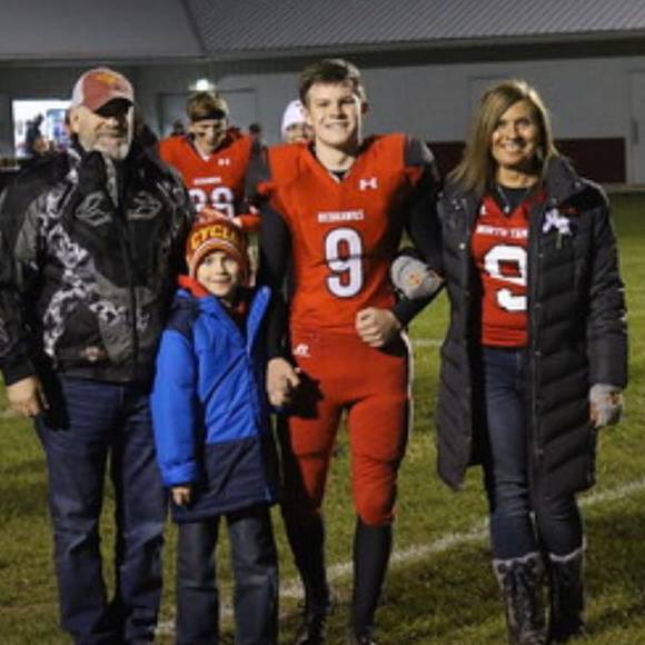 Meet your Posher, Christina - Picture 1 of 1